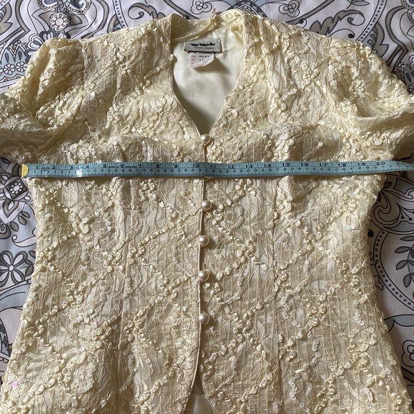 Elegant Sparkling gold/beige  Nu Mode Lace Top - Size 10 - Picture 9 of 12